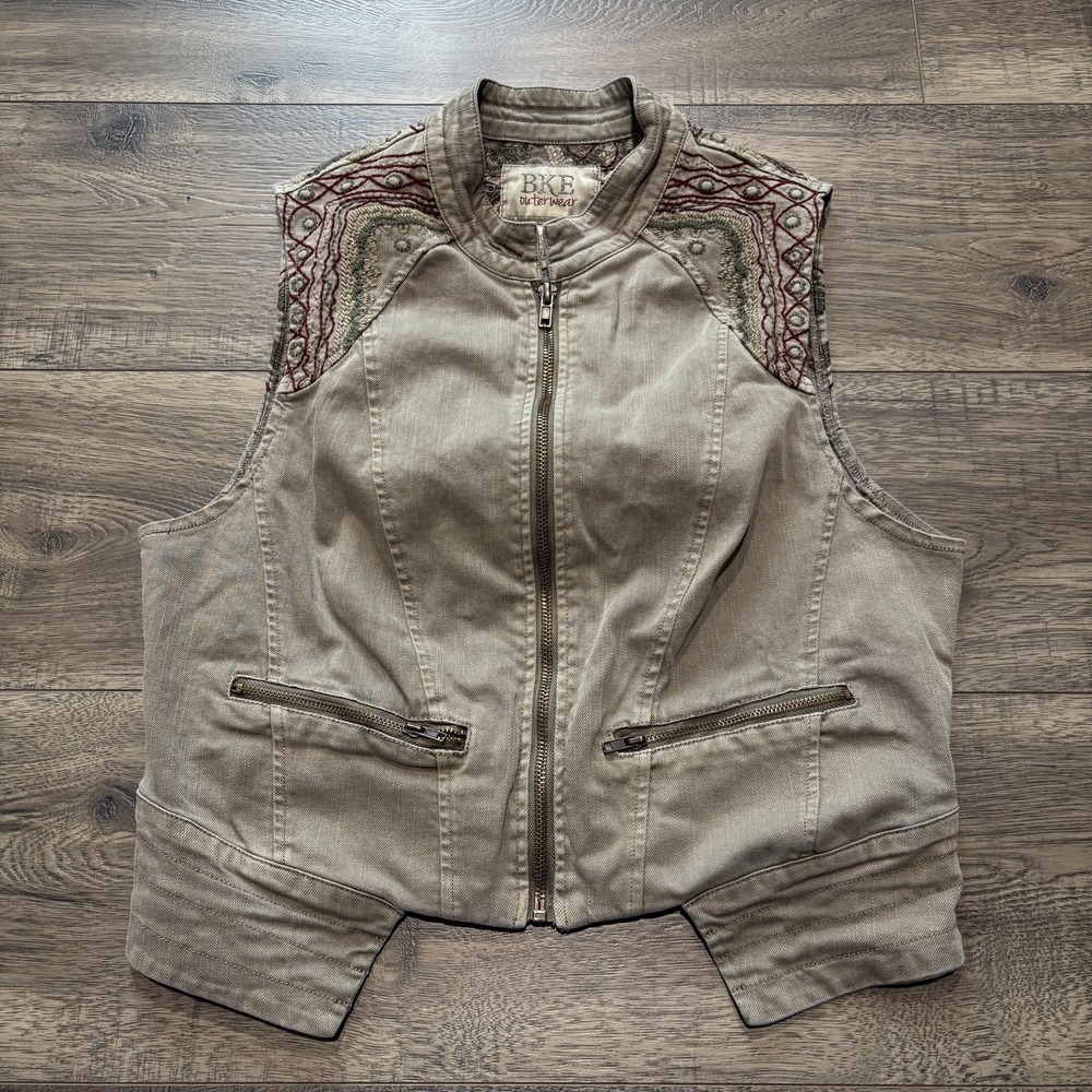 BKE Vest Womens Medium Beige Embroidered‎ Twill Full Zip Biker Boho Pockets